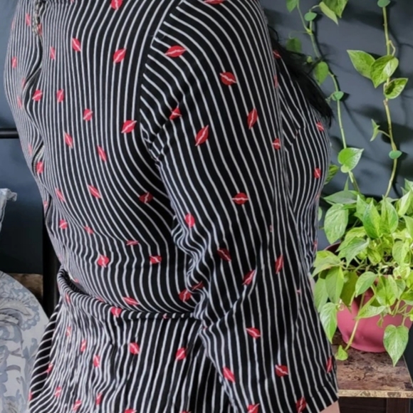 Dress - Picture 5 of 7